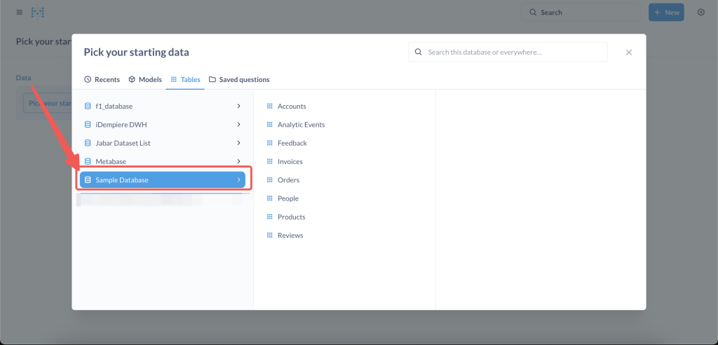 Pilih database yang akan digunakan di sebelah kiri, dalam contoh ini kita menggunakan Sample database